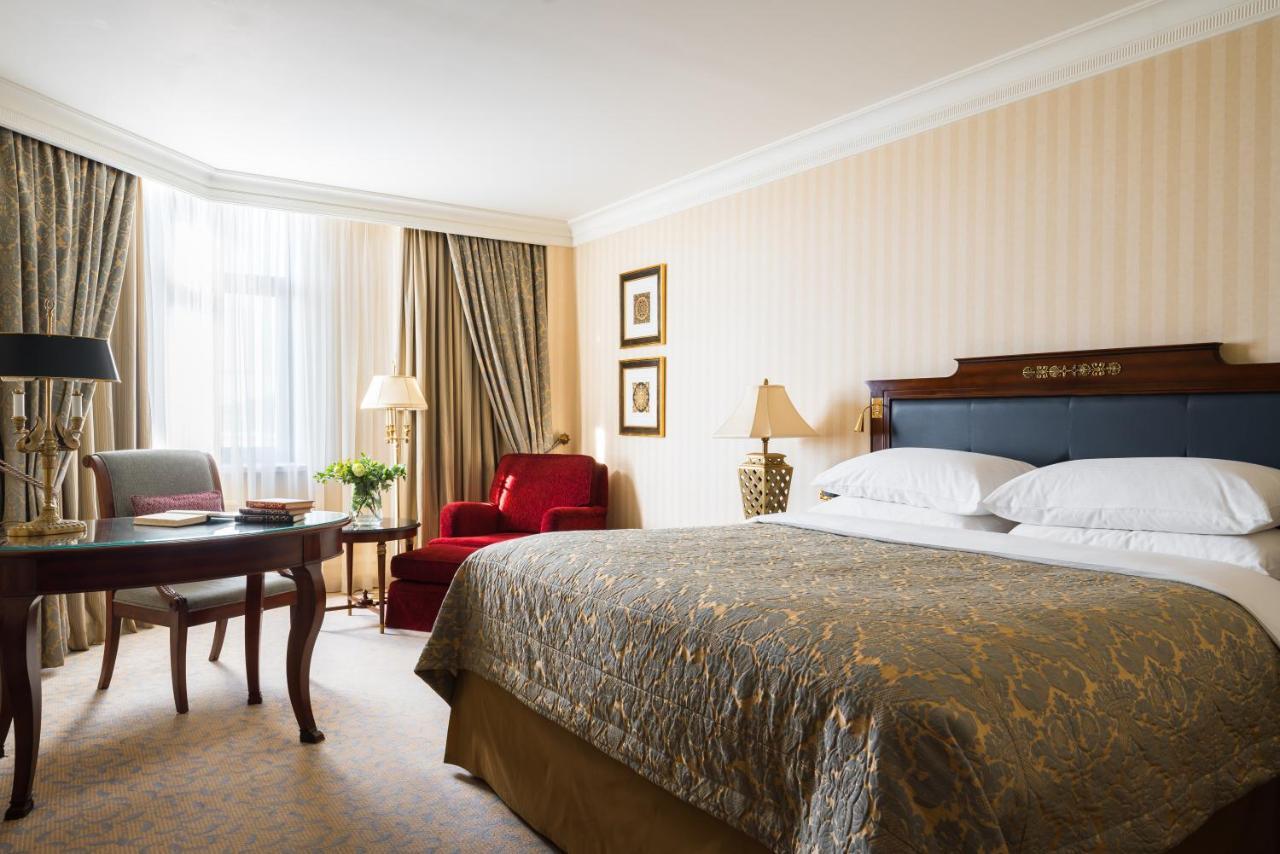 Chambre Lit King-Size Classique avec Vue sur la Ville